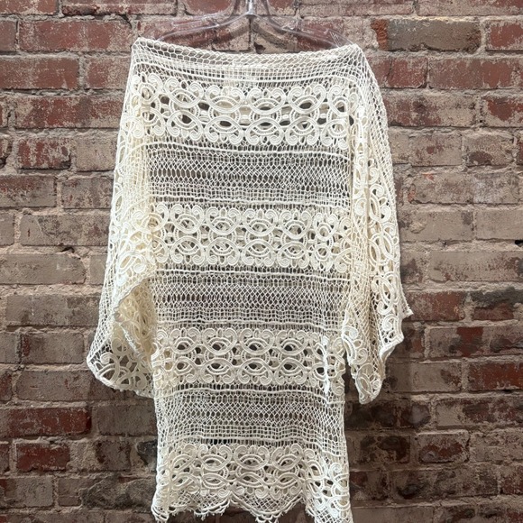 NWT ALEXIS Indiana Crochet Poncho Cream Cover Up Dress XS/Small